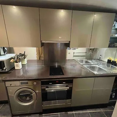 Le Cosy Entre Paris Et Versailles Avec Parking Gratuit A 5 Min Apartment Chaville